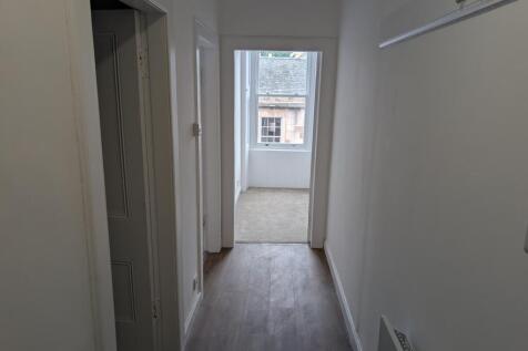 32 Bank Street, Kirriemuir, Angus photo 5