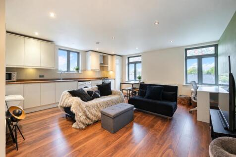 Morden Road, London, SW19 photo 3