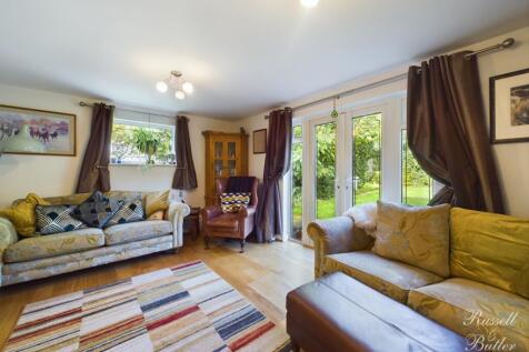 CAM02127G0-PR0207-STILL001