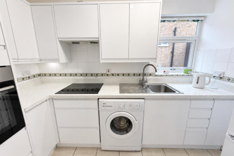 Cromer Close, Mickleover, Derby photo 5