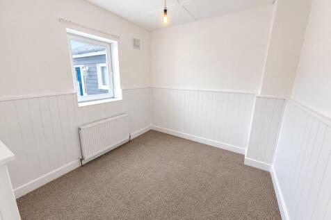 Anglesea Street, Ryde, Isle Of Wight, PO33 photo 4
