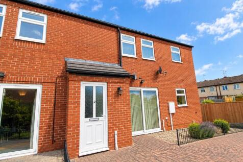 2-bed flat on Gibb Street, Long Eaton, £795/mo