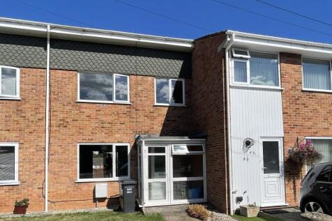3-bed house on Parmin Way, Taunton, TA1, £1,350/mo