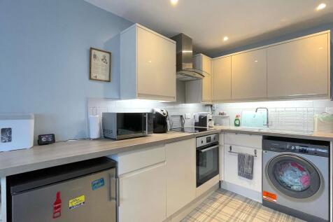 Kitchen Area (2)