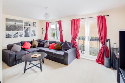 1st Fl - Living Room