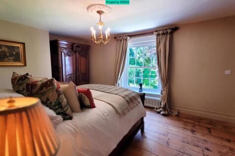 Gently wake up to the sound of bird song