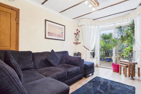 cam01332g0pr0641still023