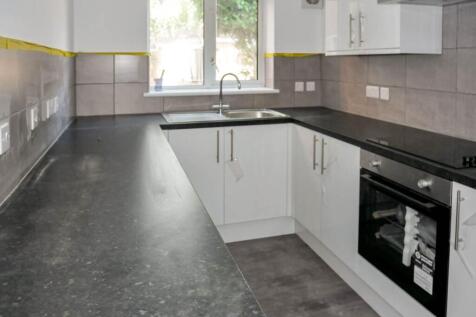 Ferrier close , Parkwood , Rainham photo 3