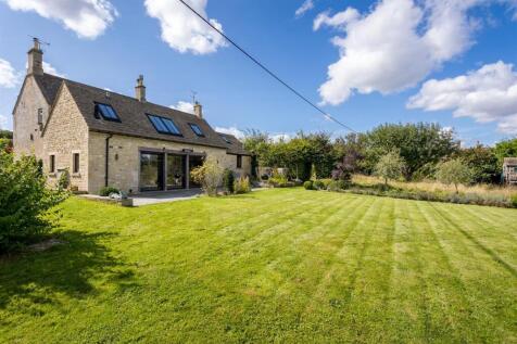 21 - 9-10 Sherborne - GL54 3DU - Web.jpg