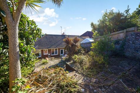 Windlesham Close, BN41 (16).jpg