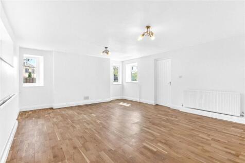 Crowthorne Road, Sandhurst, Berkshire, GU47 photo 3