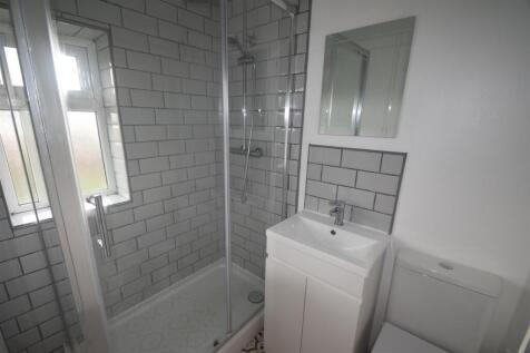 Shower Room.JPG