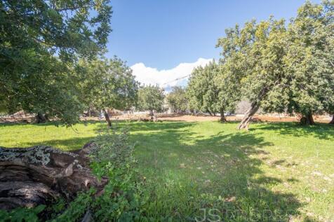 NEWLY BUILT MODERN VILLA IN UNIQUE LOCATION OF SELVA 