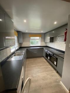 6 Bed House