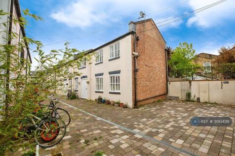 House Location In Mews