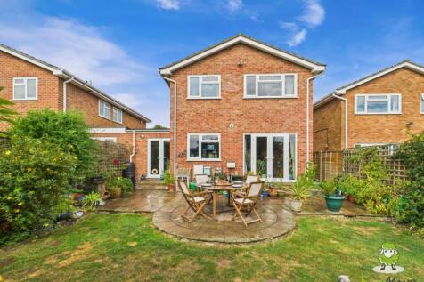 EweMove Estate Agents Basingstoke - Lavender Road 