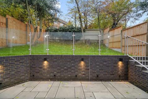 1 Acorn Close - vygRb3Y9Lq5zfDTNn29F.jpg