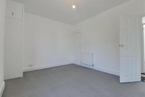 essex road bedroom 4.jpg