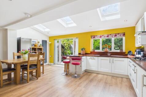 Open Plan Kitchen Diner Family Room