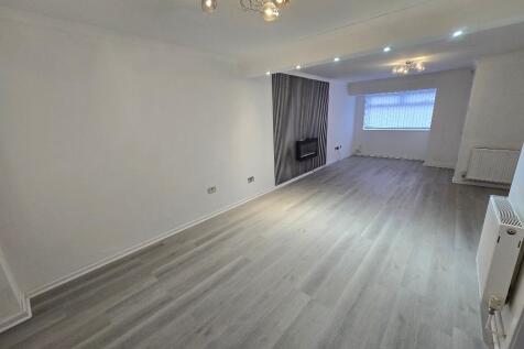 Priorsfield Road, Woolton, Liverpool, L25 8TN photo 3