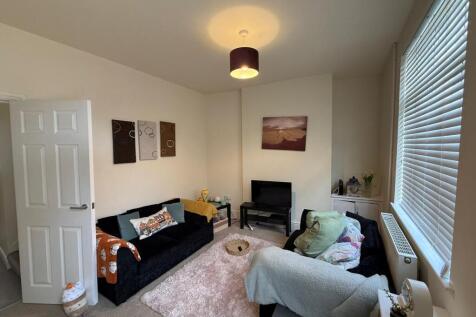 2 Bedroom House - Lenton