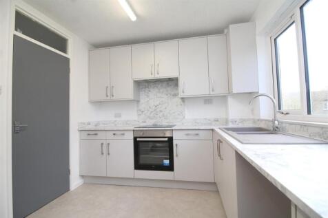 kitchen 2 .JPG