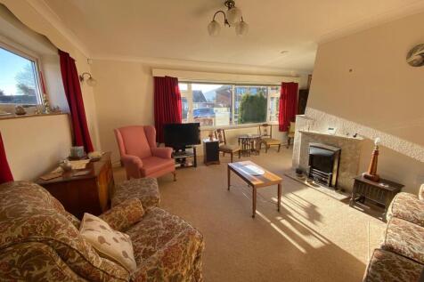 Living Room.jpg