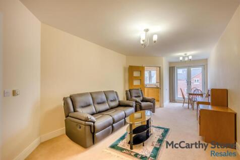 8691237-interior01.jpg