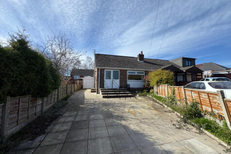 4 bed semi-detached dormer bungalow for sale Gree