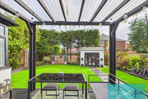 Covered Patio With Garden Outlook