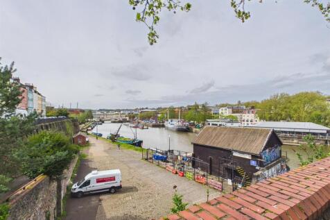16 - Georgian Townhouse for Auction, Redcliffe, Br