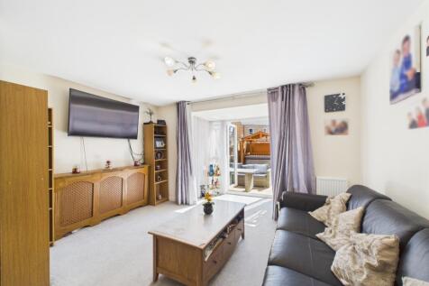 CAM02023G0-PR0153-STILL042