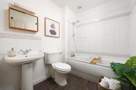 11 Pembroke Gate 12.JPG