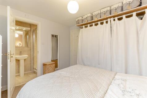 Master Bedroom - B.jpg