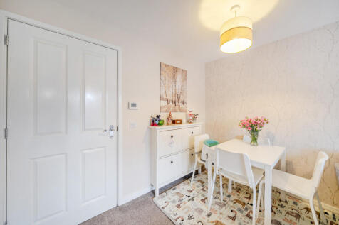 1385996-7-69282ba...