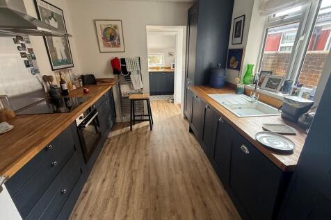 Kitchen 1