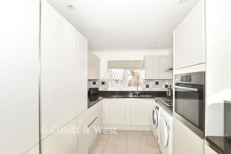 Kitchen/ Dining Room