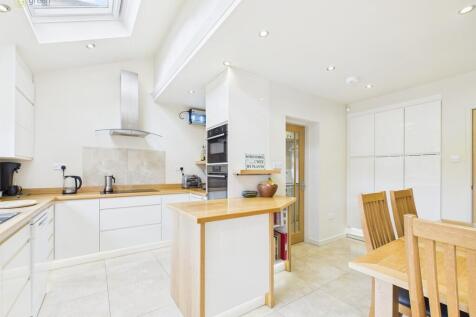 CAM03830G0-PR0216...