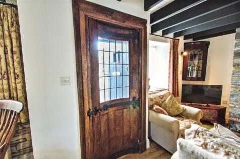 front curved door