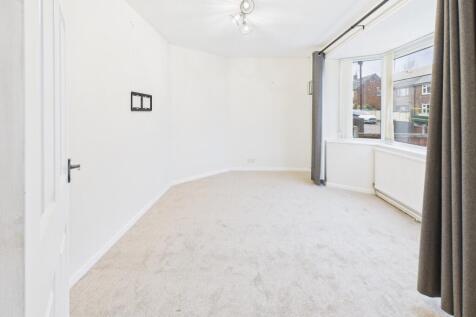 CAM04233G0-PR0046-STILL017