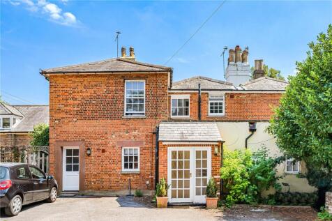 Egham, TW20 - property photo