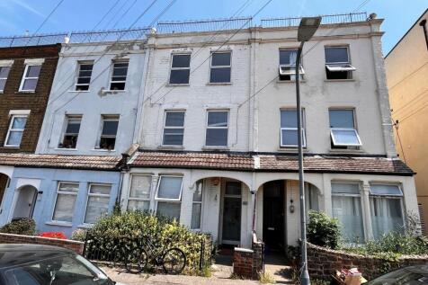 Camper Road, Southend-on-Sea, Essex, SS1 photo 4