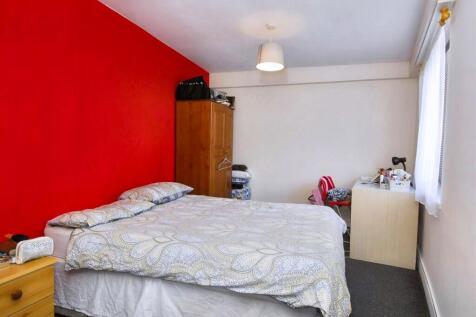 bedroom (11).jpeg