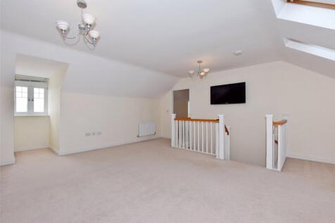 Halcyon Close, Oxshott, Surrey, KT22 photo 4