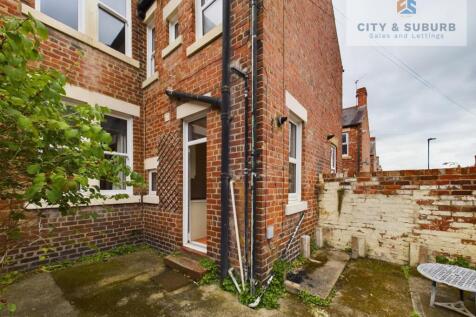 CAM01351G0-PR0098-STILL011