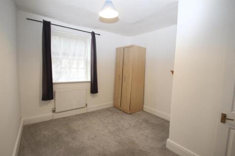 Flat 1- Bedroom 2.jpg