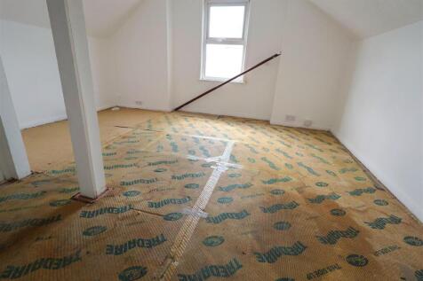 LOFT ROOM