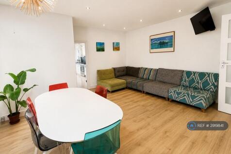 Colchester Road, London, E10 photo 3