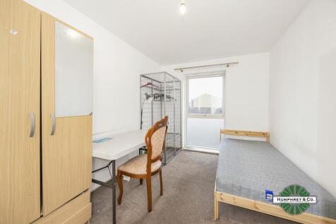 5  2 Saffron Court  Lowther Road -001-1200.jpg
