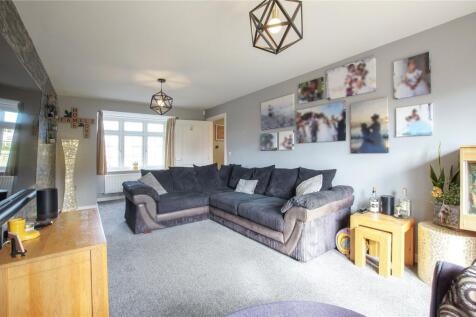 Hadrian Drive, Westhampnett, Chichester, West Sussex, PO18 photo 3